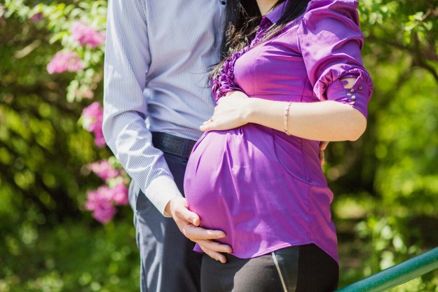 Фотосъемка беременных киев, фотосессия 9 месяцев в ботаничем саду, фотосъемка для будущих мам, студийная съемка беременных киев