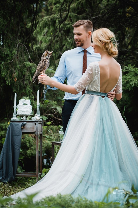 Свадебная фотосессия с совой, фотосъемка с птицей в саду, необычная свадебная фотосъемка, профессиональная фотосъемка в Киеве