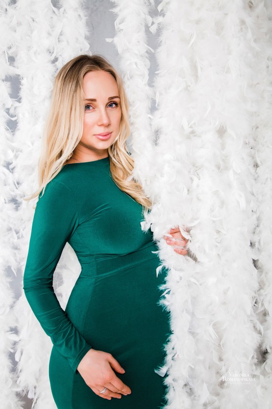 Студийная фотосессия беременности Киев,фотосъемка беременной в платье, нежная фотосессия беременности, съемка в стиле 9 месяцев Киев